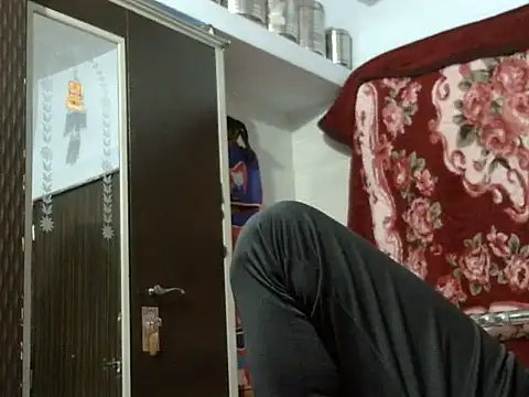 Snapshot of autophile-indian chatting on November 22, 2025, 8:08 pm autophile-indian online show from November 22, 2025, 8:08 pm