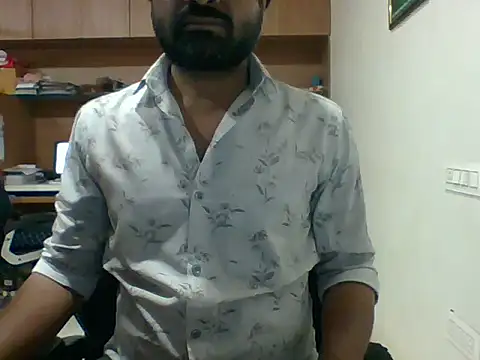 Snapshot of autophile-indian chatting on November 27, 2025, 7:43 am autophile-indian online show from November 27, 2025, 7:43 am