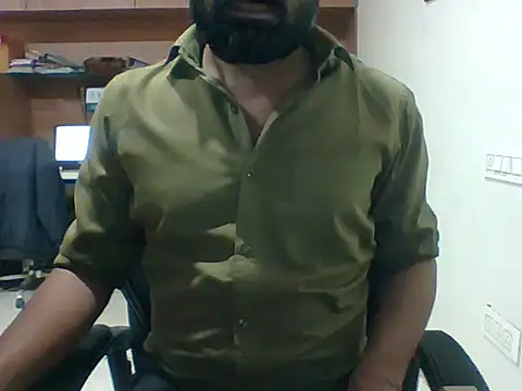 Snapshot of autophile-indian chatting on December 22, 2025, 7:49 am autophile-indian online show from December 22, 2025, 7:49 am