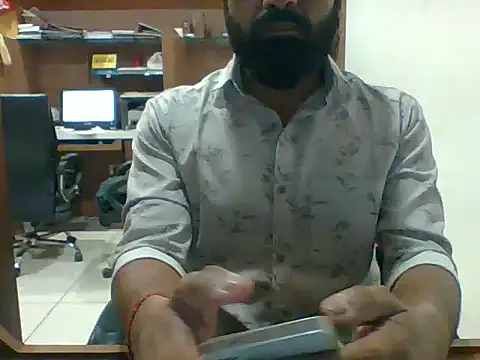 Snapshot of autophile-indian chatting on March 7, 2026, 12:24 pm autophile-indian online show from March 7, 2026, 12:24 pm