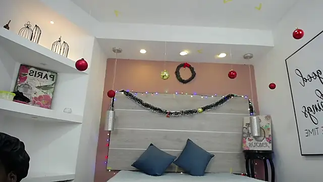 AlexandraCambell online show from December 16, 2025, 1:27 pm