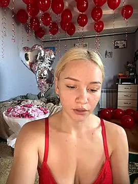 Snapshot of JennaOluretn chatting on October 2, 2025, 10:22 am JennaOluretn online show from October 2, 2025, 10:22 am