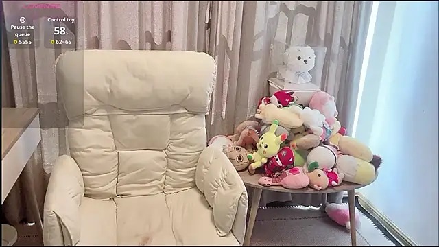 Snapshot of Y-fovik-ii chatting on October 6, 2025, 5:27 am Y-fovik-ii online show from October 6, 2025, 5:27 am