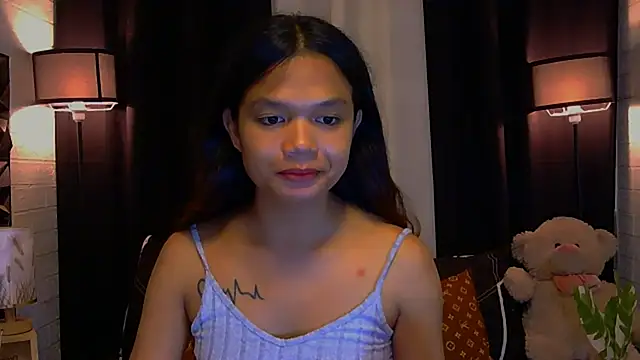 Morena cockts online show from September 18, 2025, 6:48 am