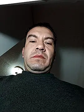 Snapshot of Blackaxes chatting on December 3, 2025, 5:15 am Blackaxes online show from December 3, 2025, 5:15 am