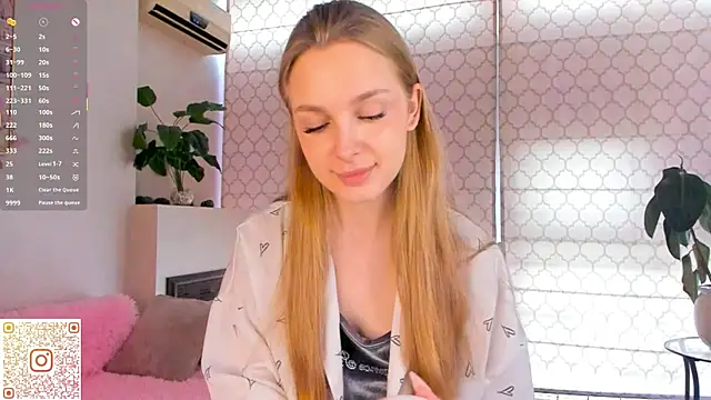 CindyGreen online show from October 9, 2025, 6:11 am