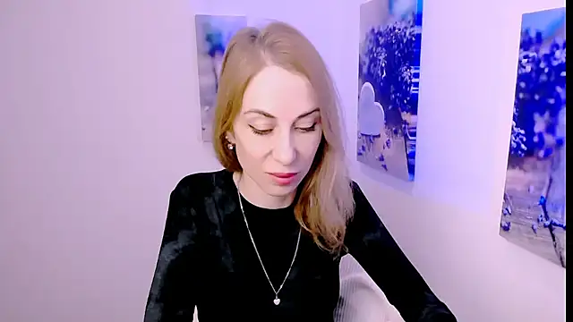 Snapshot of Create_your_own_sun chatting on January 18, 2026, 1:26 pm Create your own sun online show from January 18, 2026, 1:26 pm