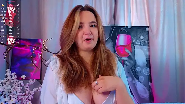 Snapshot of LucilleMcBride chatting on November 18, 2025, 7:02 am LucilleMcBride online show from November 18, 2025, 7:02 am