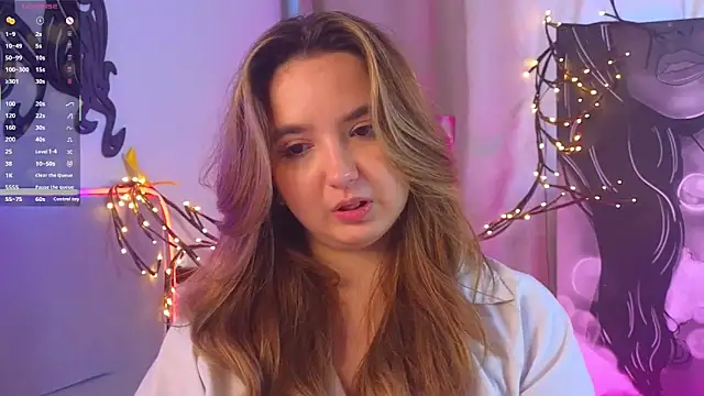 Snapshot of LucilleMcBride chatting on December 16, 2025, 7:35 am LucilleMcBride online show from December 16, 2025, 7:35 am