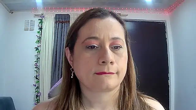 Snapshot of milagros_latina75 chatting on November 13, 2025, 9:58 pm milagros latina75 online show from November 13, 2025, 9:58 pm