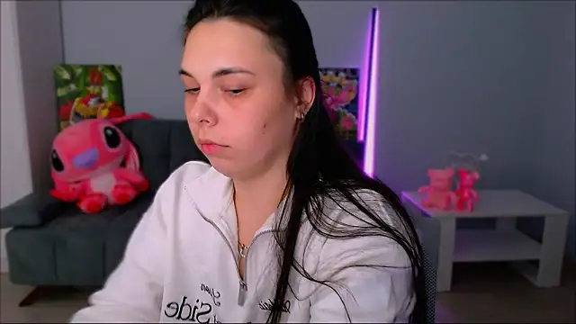 queenofthesense  online show from October 24, 2025, 5:42 pm