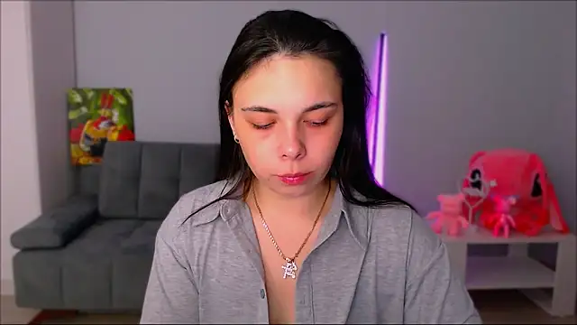 queenofthesense  online show from November 5, 2025, 3:45 pm