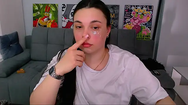 Snapshot of queenofthesense_ chatting on March 15, 2026, 10:32 am queenofthesense online show from March 15, 2026, 10:32 am