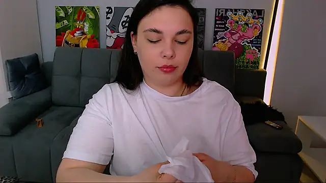 Snapshot of queenofthesense_ chatting on March 18, 2026, 11:46 am queenofthesense online show from March 18, 2026, 11:46 am