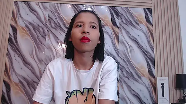 Snapshot of Samantha_Fox69_ chatting on November 10, 2025, 5:34 pm Samantha Fox69 online show from November 10, 2025, 5:34 pm