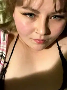 BeckiXrose online show from December 4, 2025, 9:12 pm