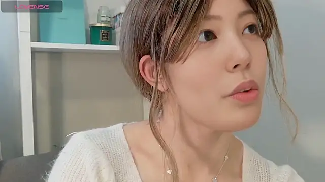 Snapshot of Nana_with chatting on February 15, 2026, 9:11 pm Nana with online show from February 15, 2026, 9:11 pm