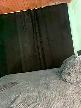 EVAH LEE  online show from October 20, 2025, 4:35 am