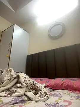 Snapshot of milf_banger121 chatting on November 19, 2025, 6:24 am milf banger121 online show from November 19, 2025, 6:24 am