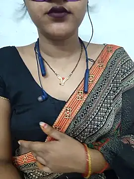 Snapshot of BEAUTY_QUE chatting on October 22, 2025, 11:32 am BEAUTY QUE online show from October 22, 2025, 11:32 am