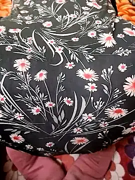 Snapshot of hotti-rashmi chatting on January 13, 2026, 6:02 pm hotti-rashmi online show from January 13, 2026, 6:02 pm