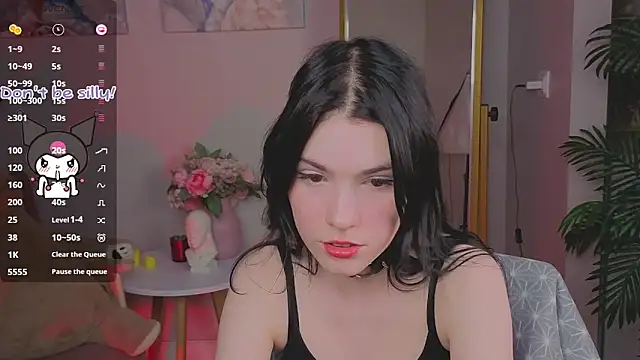 Snapshot of Sophie_SkyAngel chatting on October 3, 2025, 9:12 pm Sophie SkyAngel online show from October 3, 2025, 9:12 pm