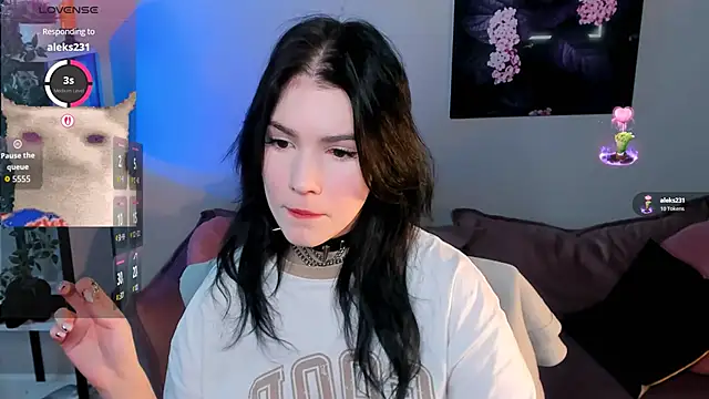 Sophie SkyAngel online show from November 21, 2025, 1:43 pm