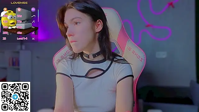 Snapshot of Sophie_SkyAngel chatting on February 24, 2026, 6:28 pm Sophie SkyAngel online show from February 24, 2026, 6:28 pm