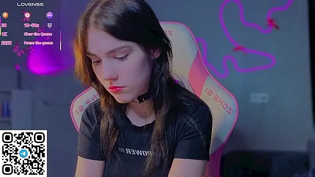 Snapshot of Sophie_SkyAngel chatting on March 21, 2026, 6:00 pm Sophie SkyAngel online show from March 21, 2026, 6:00 pm