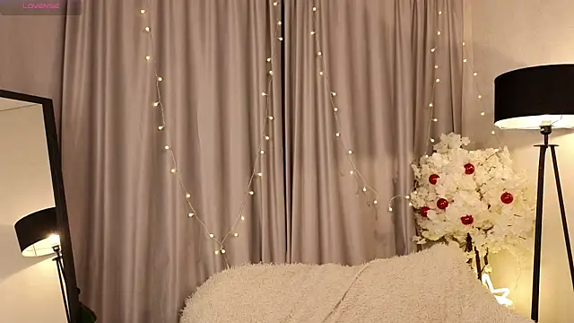 Snapshot of Janet_Jee chatting on December 20, 2025, 11:50 am Janet Jee online show from December 20, 2025, 11:50 am