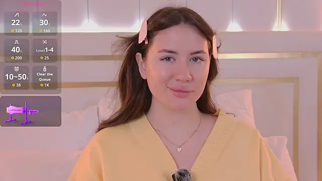 Snapshot of MeganStrain chatting on October 7, 2025, 3:25 am MeganStrain online show from October 7, 2025, 3:25 am