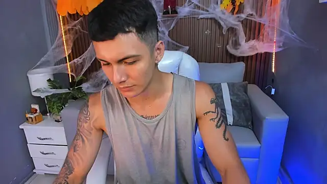 Leo santoro online show from October 22, 2025, 3:45 pm