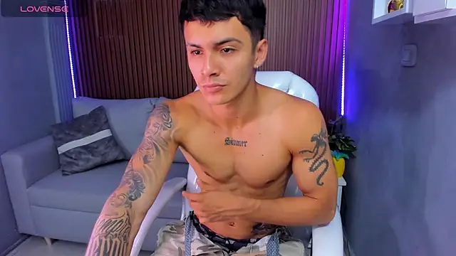 Leo santoro online show from December 3, 2025, 2:26 pm