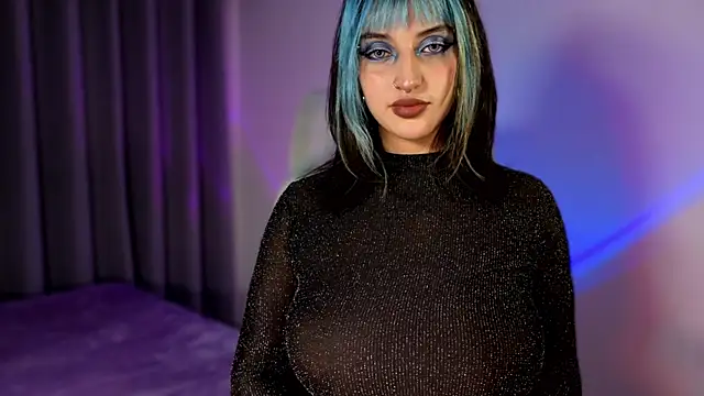 Snapshot of Blueee_cat chatting on March 1, 2026, 7:32 am Blueee cat online show from March 1, 2026, 7:32 am