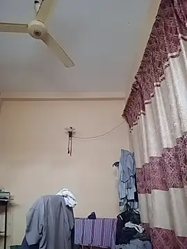 Snapshot of femboyslqueen chatting on February 17, 2026, 3:58 am femboyslqueen online show from February 17, 2026, 3:58 am