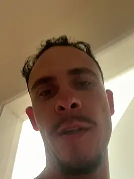 Snapshot of Kjyyyjjjj chatting on April 2, 2026, 11:41 am Kjyyyjjjj online show from April 2, 2026, 11:41 am