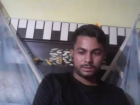 ursdreamperson online show from October 23, 2025, 8:24 am