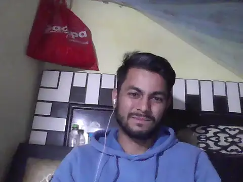 Snapshot of ursdreamperson chatting on December 18, 2025, 4:29 am ursdreamperson online show from December 18, 2025, 4:29 am