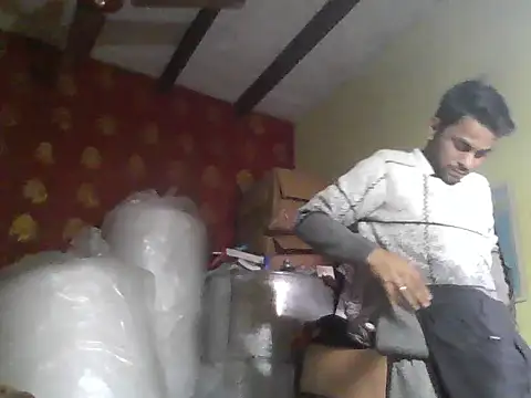 Snapshot of ursdreamperson chatting on February 3, 2026, 6:40 am ursdreamperson online show from February 3, 2026, 6:40 am