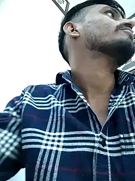 krishjaat43 online show from November 7, 2025, 4:12 am