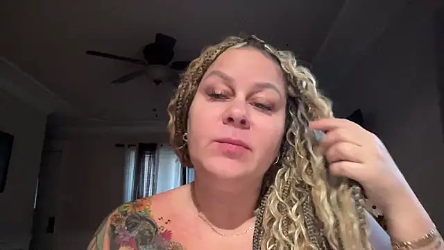 Snapshot of number1slut chatting on March 24, 2026, 12:32 pm number1slut online show from March 24, 2026, 12:32 pm
