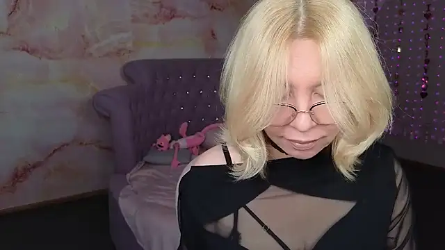 Wendy Waves online show from September 13, 2025, 10:48 am