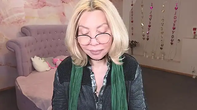 Wendy Waves online show from October 4, 2025, 10:46 am