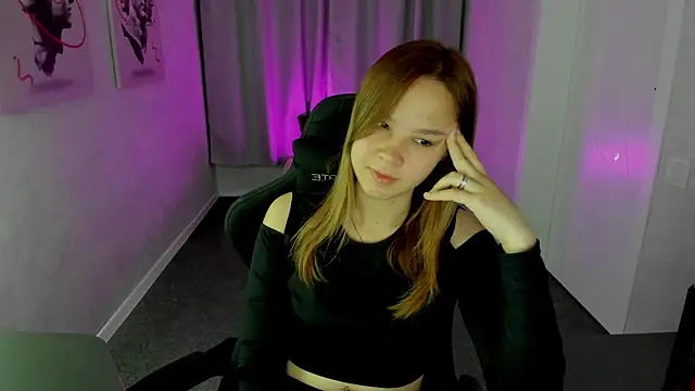 Snapshot of Lori_Blossom chatting on September 23, 2025, 8:28 am Lori Blossom online show from September 23, 2025, 8:28 am