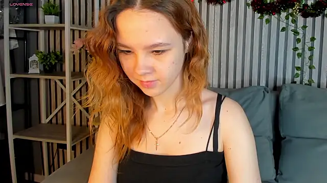 Snapshot of Lori_Blossom chatting on January 15, 2026, 9:14 am Lori Blossom online show from January 15, 2026, 9:14 am