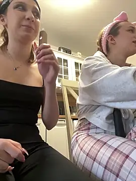 yourfavpsy  online show from March 27, 2026, 1:11 pm