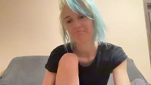 Lea Elfie online show from March 21, 2026, 6:00 pm