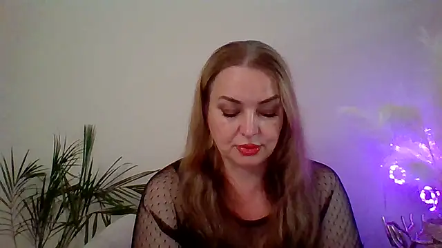 Snapshot of Eshavira chatting on September 20, 2025, 1:50 am Eshavira online show from September 20, 2025, 1:50 am