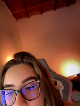 AlejaTacoa  online show from July 5, 2026, 5:14 am