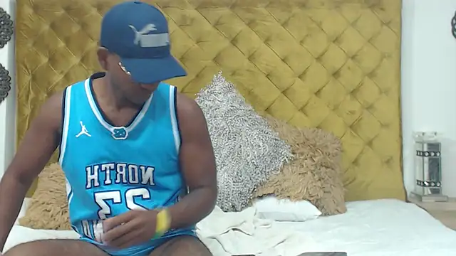 AndyCalifornia1 online show from December 4, 2025, 12:47 pm